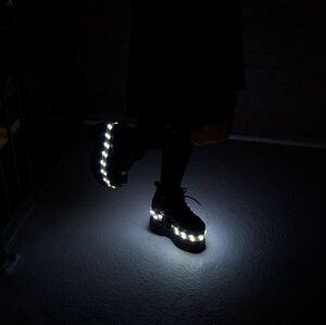 MOON SHOES ClubExx Black LED Reflective 4" Platform Sneakers Size 5
